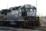 NS 5553 sits in Glenwood Yard